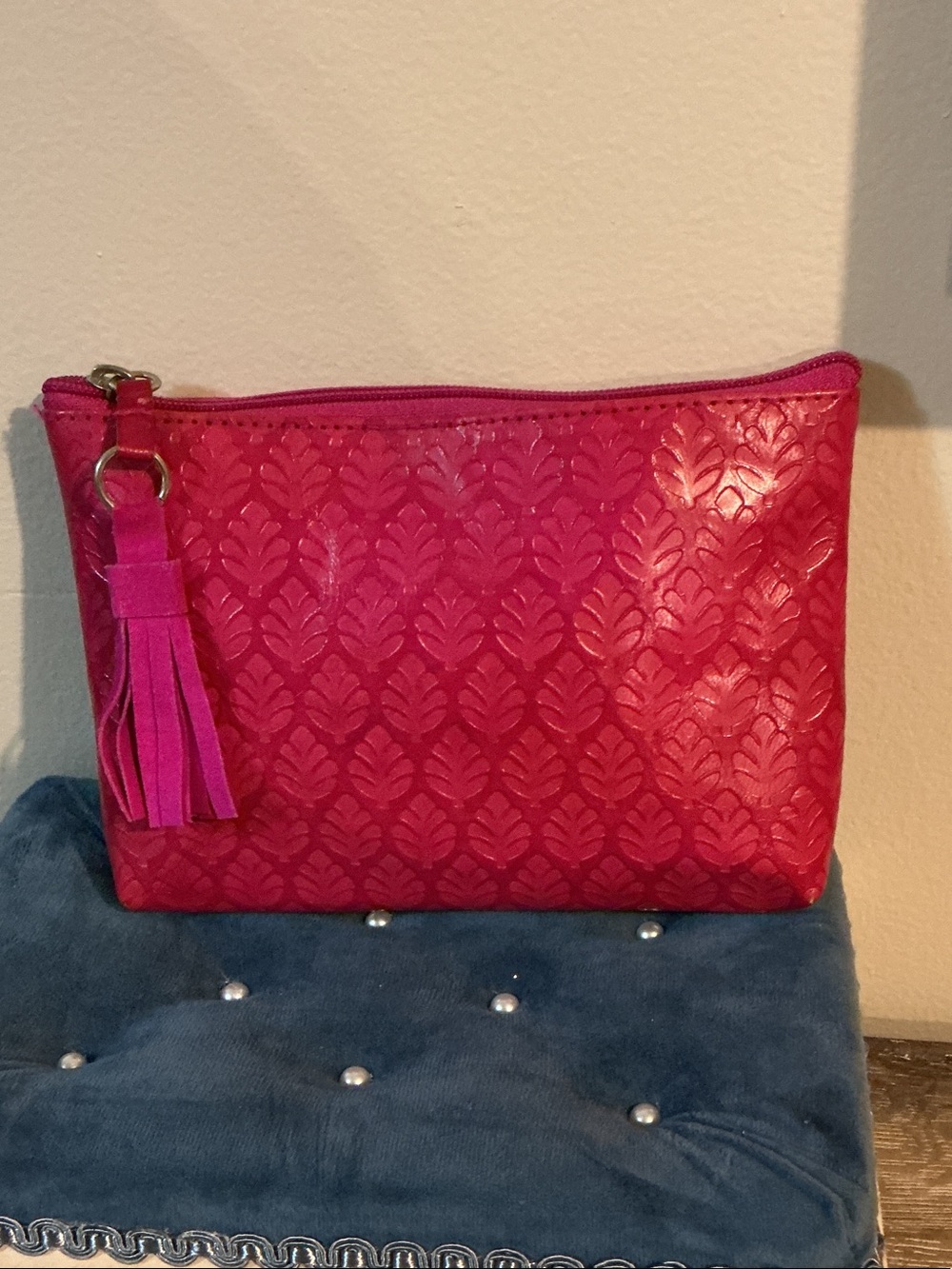 Blithe Fuchsia Embossed Leather Tassel Zip Pull Cosmetic Makeup Pouch Bag EUC